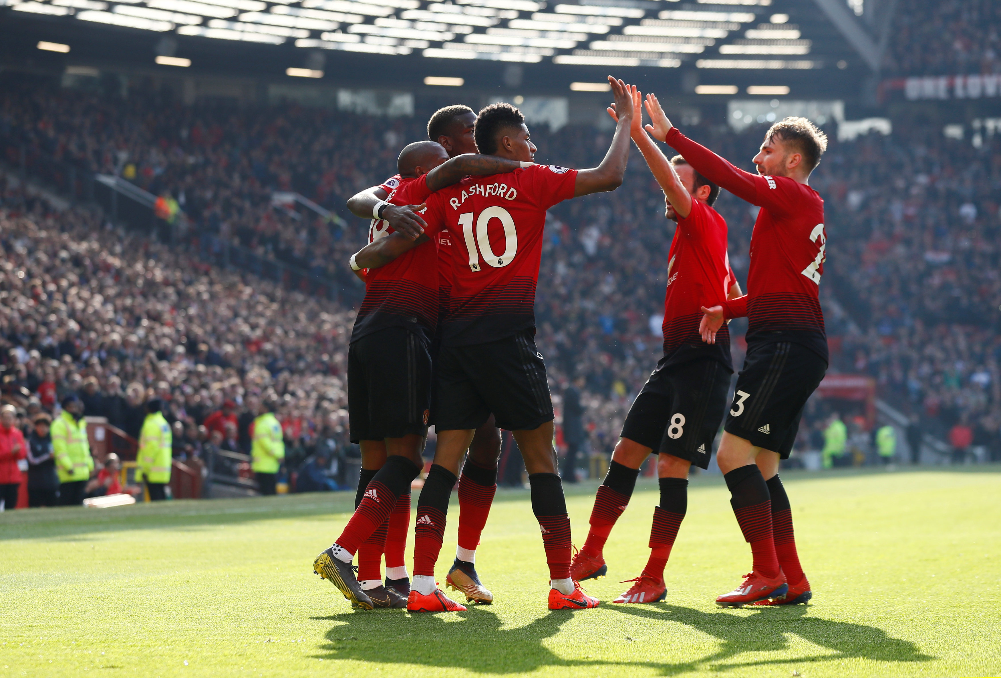 的激烈竞争 的激烈竞争